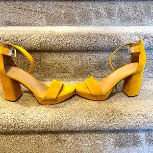 Yellow platform heels - NEW